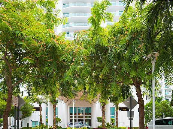 5th image of 7900 Harbor Island Dr APT 1213