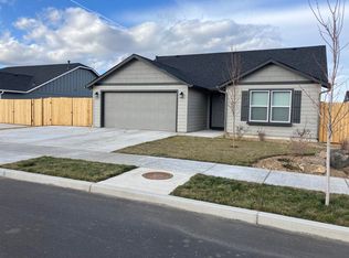 3825 SW Pumice Stone Ave, Redmond, OR 97756