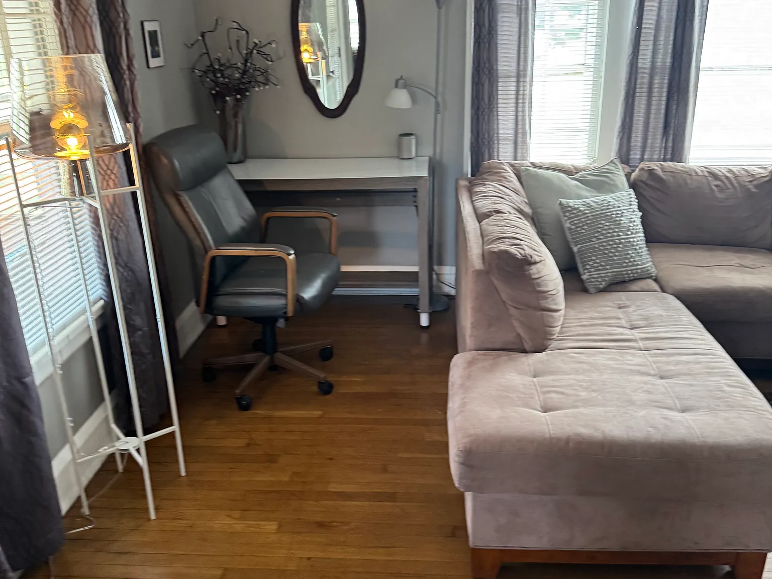 6 bed, 3.5 bath, 2800 sqft, $2,800 — Photo 2