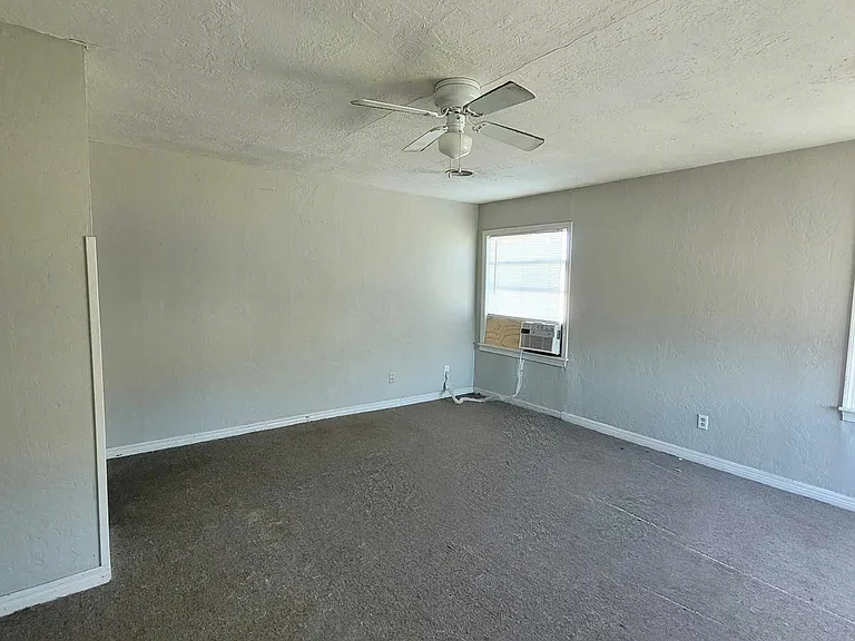1005 N B St #2 — Photo 2