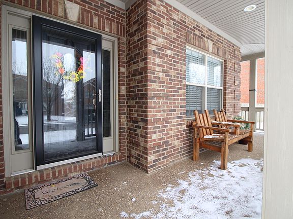 3rd image of 2660 Red Leaf Dr