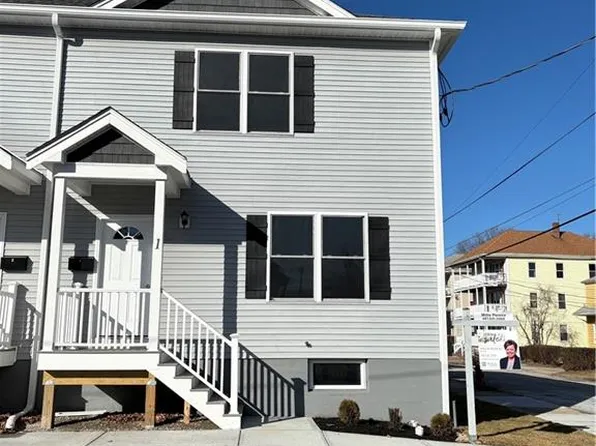 184 Avenue C #E1, Woonsocket, RI 02895