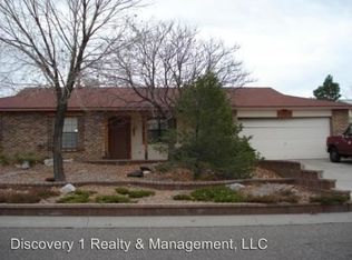 2760 Pinewood Dr SE, Rio Rancho, NM 87124