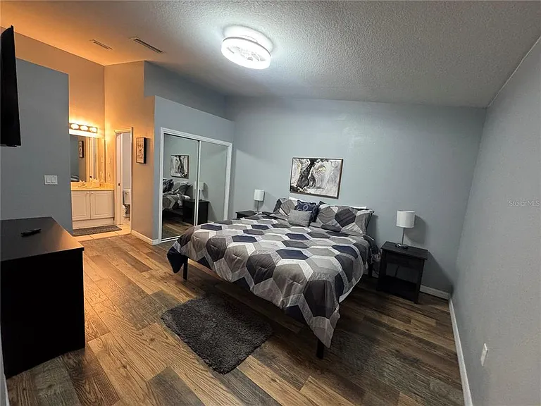 2802 Club Cortile Cir #B — Photo 23