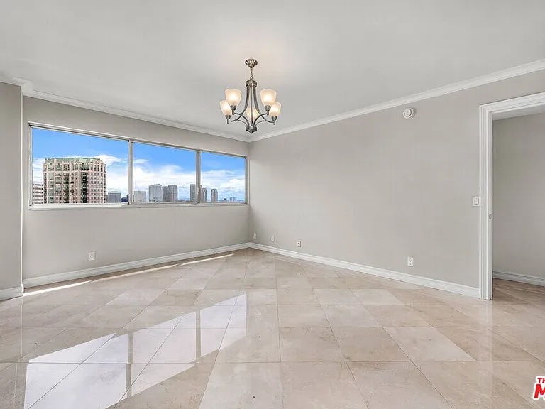 10701 Wilshire Blvd #1903 — Photo 17
