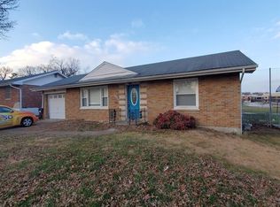225 Hawkesbury Dr, Saint Louis, MO