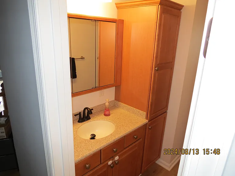 Full Bathroom Upstairs