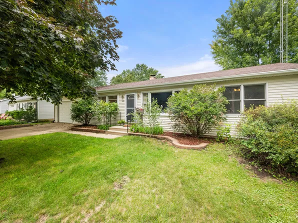 419 E Lincoln St, Sycamore, IL 60178