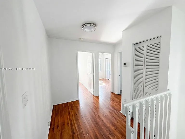 1145 W Lake St — Photo 23