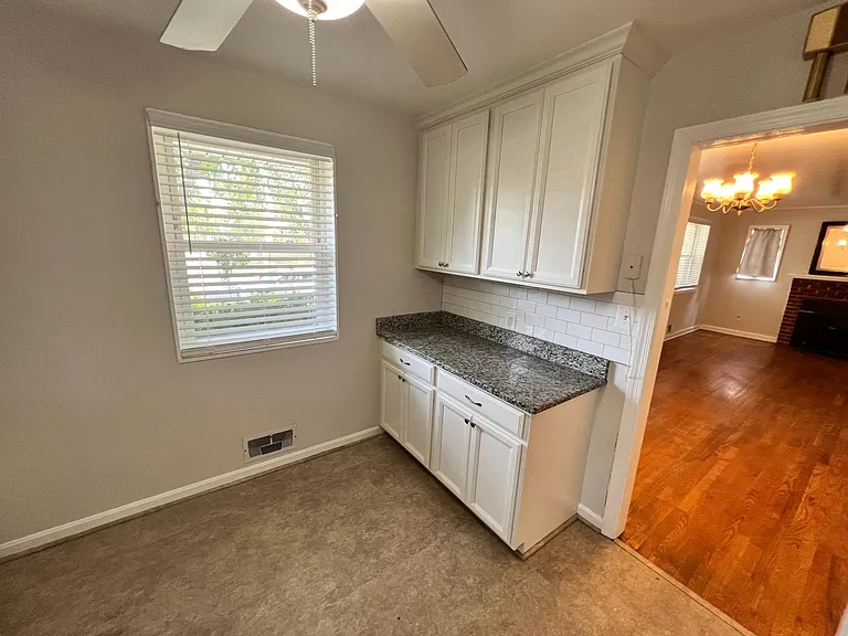 608 Hanson Ave — Photo 14