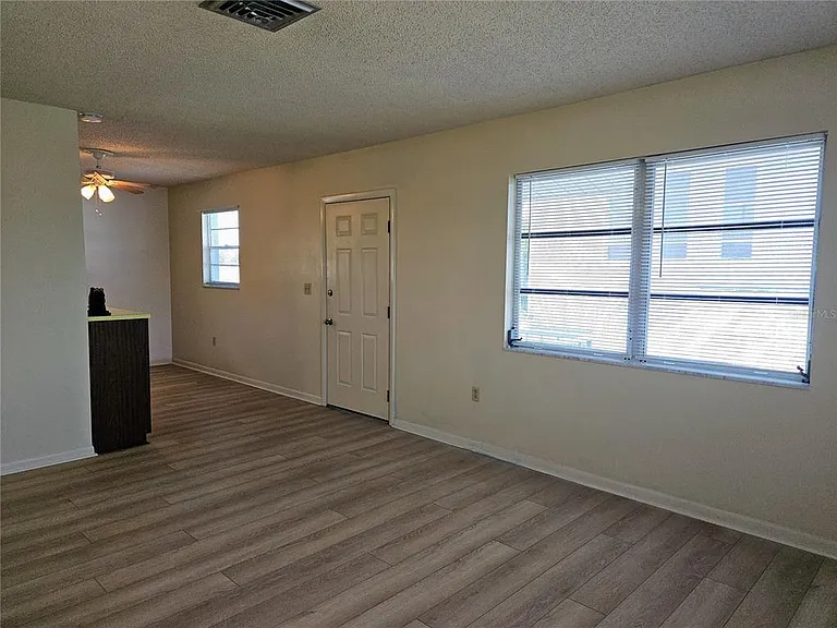 360 137th Avenue Cir #360 — Photo 4