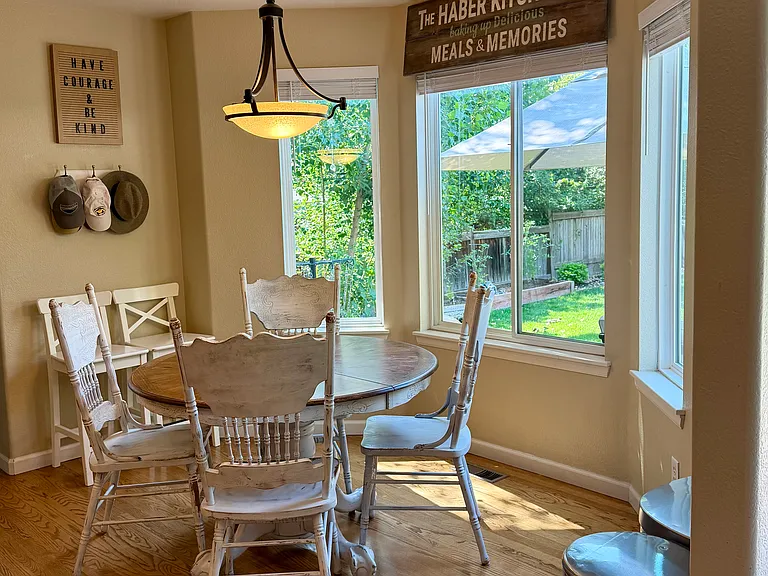 521 Shadbury Ct — Photo 10