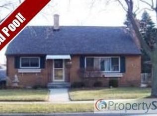 7933 18th Ave, Kenosha, WI 53143