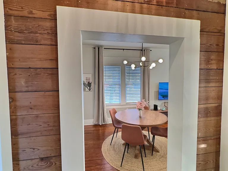 404 W Walnut St — Photo 7