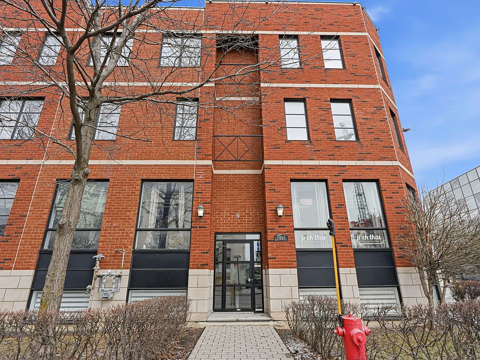 1st image of 2001 Avenue Northcliffe #303
