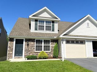 200 Kenneth Dr, Leola, PA 17540