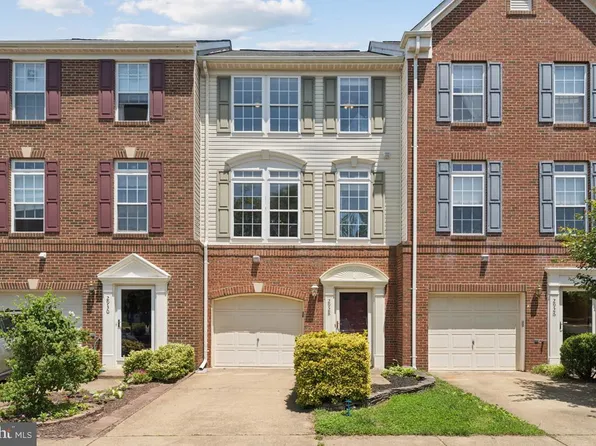 2928 Huntington Grove Sq, Alexandria, VA 22306