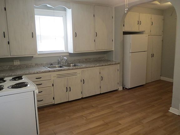 Appliances included