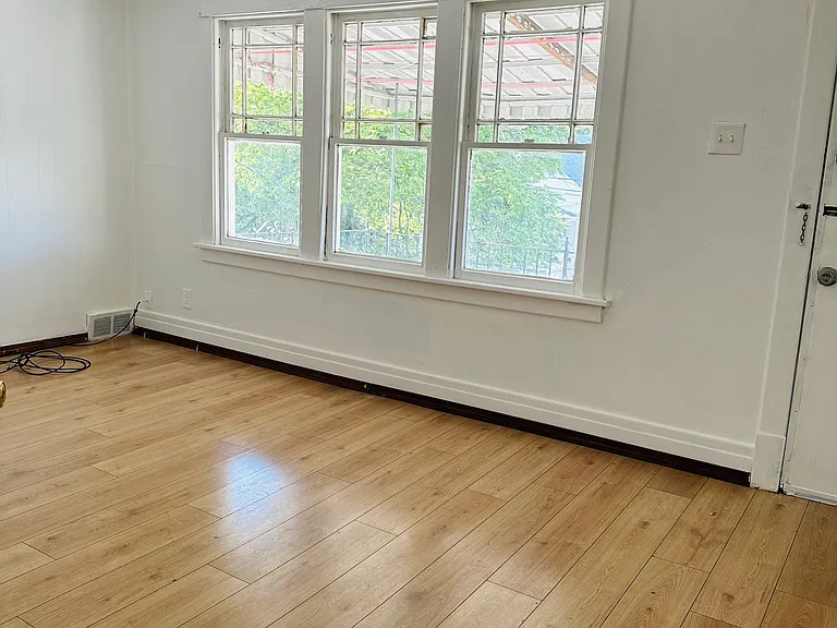 443 Lisbon Ave #2 — Photo 6