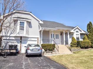 1880 McCormick Ln, Hanover Park, IL 60133