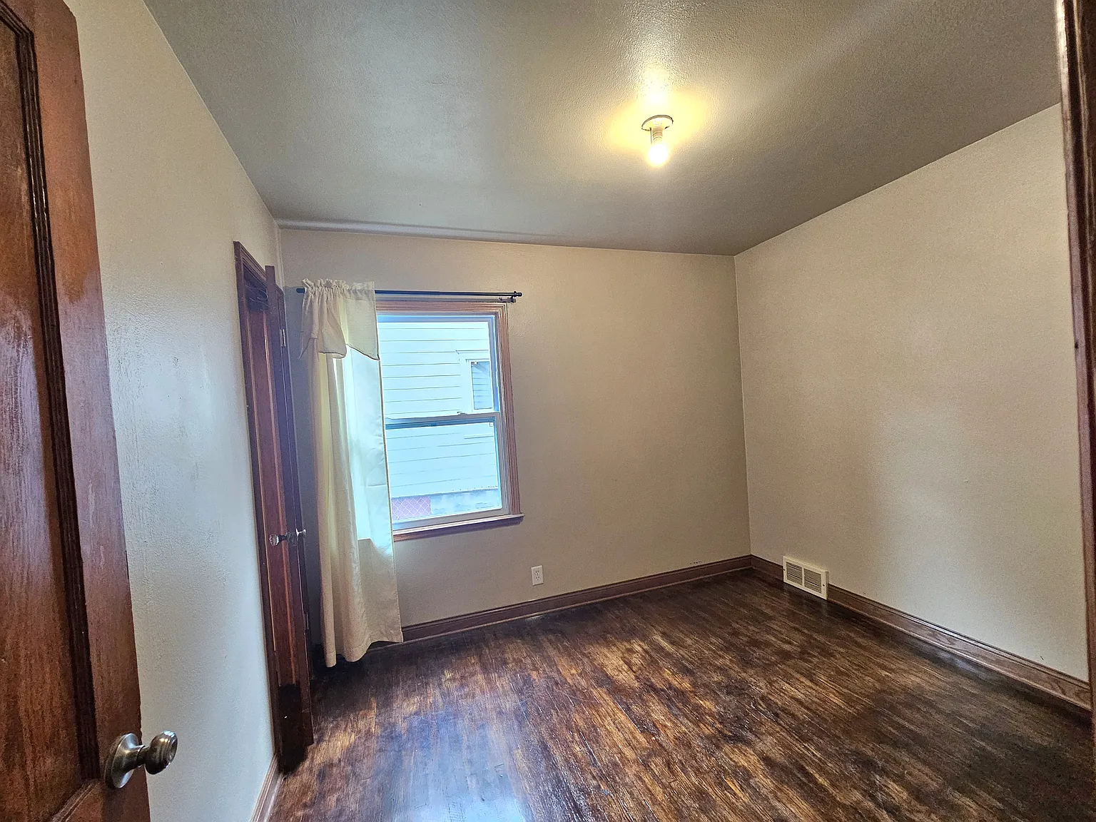 House For Rent — Photo 4
