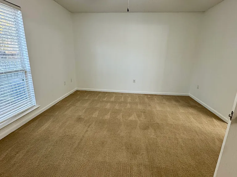 14267 Woodlands Dr #4 — Photo 7