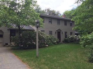 5 Blueberry Ln, Brunswick, ME 04011