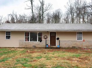 6176 E Calvertville Rd, Bloomfield, IN 47424