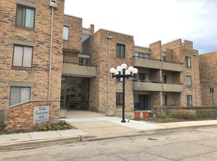 1926 Prairie Sq APT 124B, Schaumburg, IL 60173