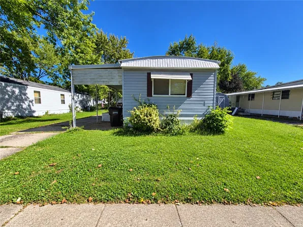 51 Estate Dr, Brookville, OH 45309