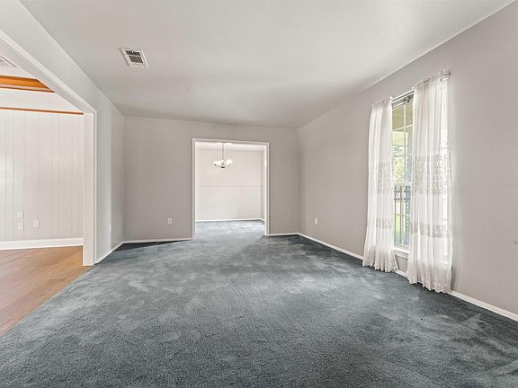 4th image of 10352 Hillyard Ave