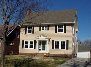 3199 Sycamore Rd, Cleveland Heights, OH 44118