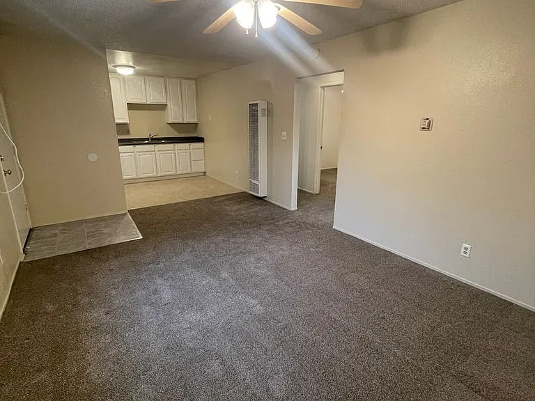 0674 - 372/374 Rio Lindo Ave — Photo 5
