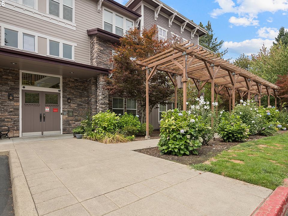 1st image of 1258 NW Shattuck Way Unit 308