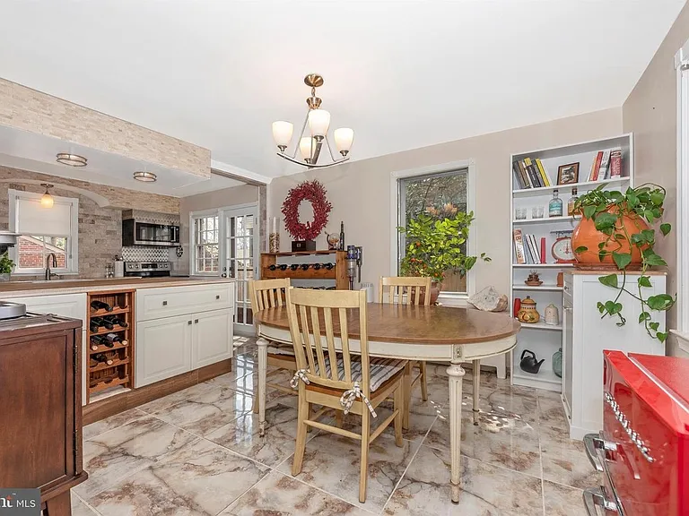 7023 Deerfield Rd — Photo 28