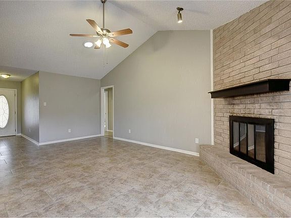 3rd image of 11202 Brushy Glen Dr