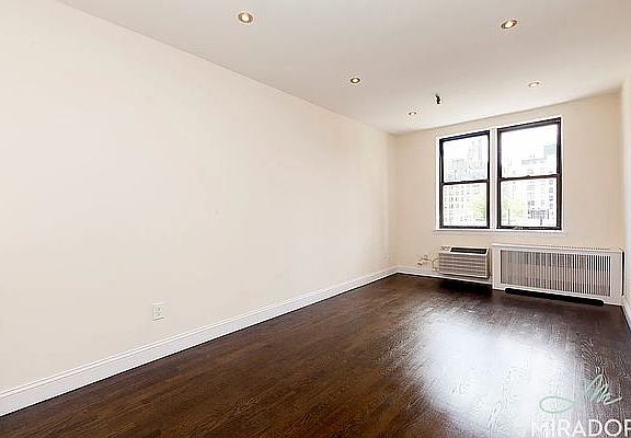 2nd image of 200 E 81st St APT 4A