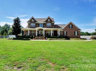 131 Benton Rd SE, Bolivia, NC 28422