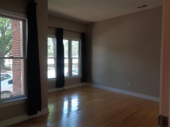5th image of 252 E Davie St #1
