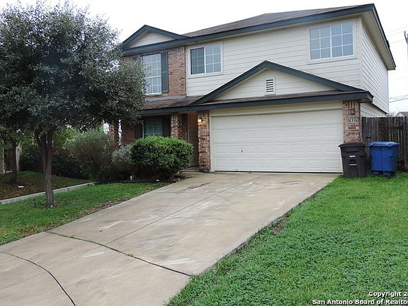 2nd image of 7427 Lacey Oak Path