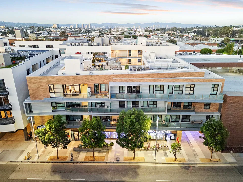 Junction Santa Monica