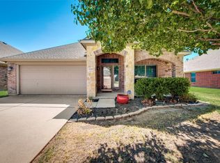 1520 Birds Eye Rd, Fort Worth, TX 76177