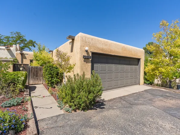 2820 Plaza Rojo, Santa Fe, NM 87507
