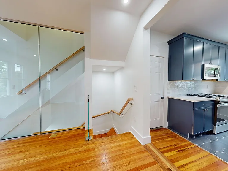243 Willow St #245 — Photo 3