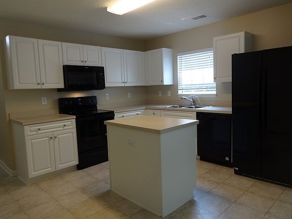 5th image of 80 Creek Bend Dr
