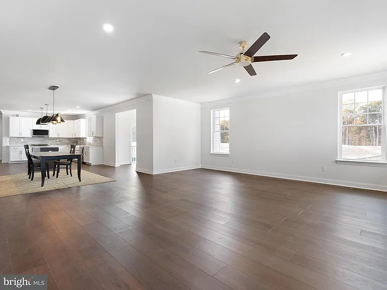 240 Baldy Ln — Photo 18