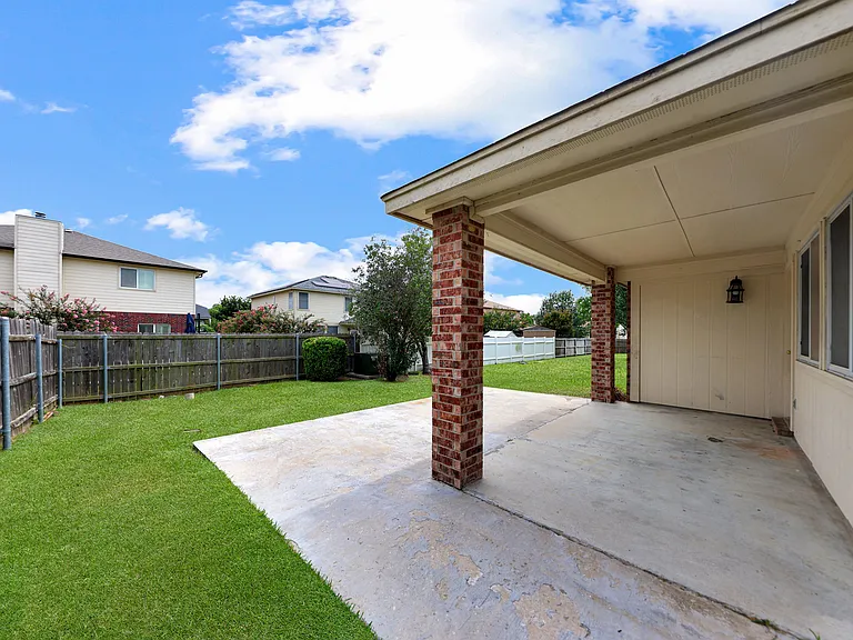 1804 Lobrecht Ct — Photo 26