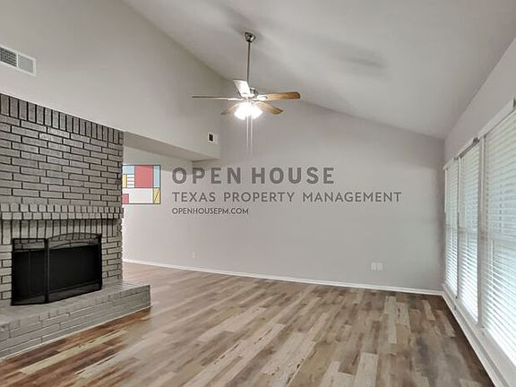 3rd image of 36 N High Oaks Cir