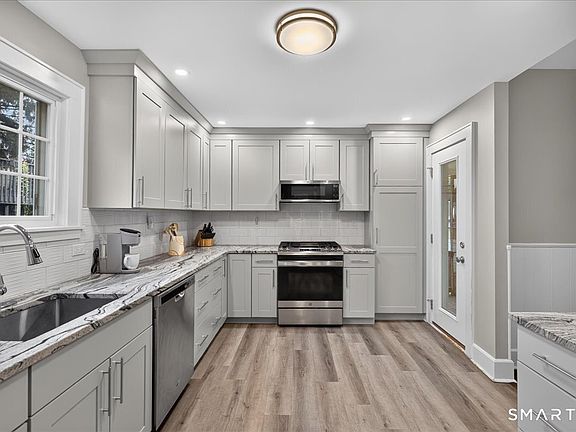 5th image of 21 Hobson Avenue