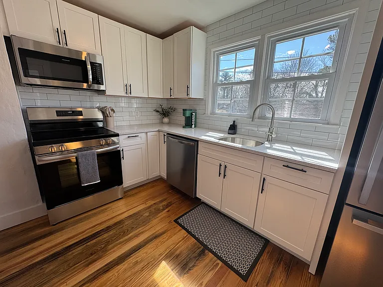 310 Crest Dr — Photo 13